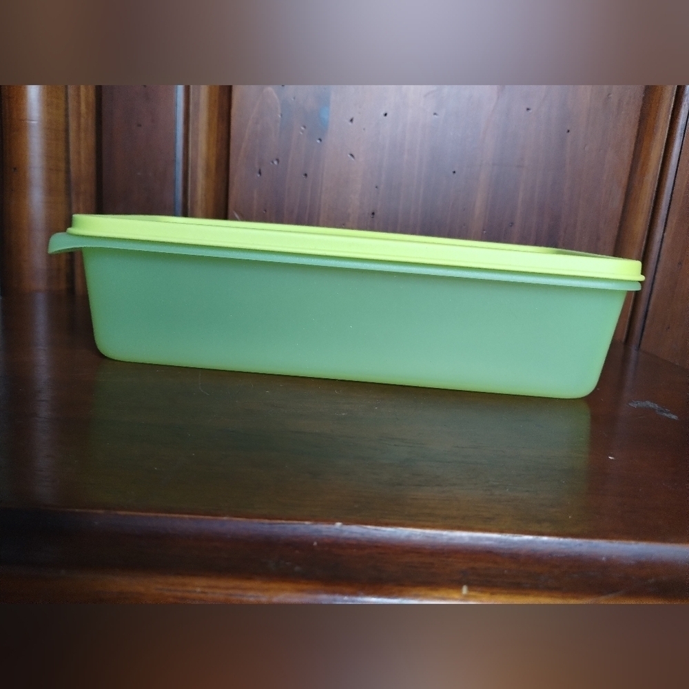 New Tupperware 1.3 L Storage Food Container - Picture 3 of 5